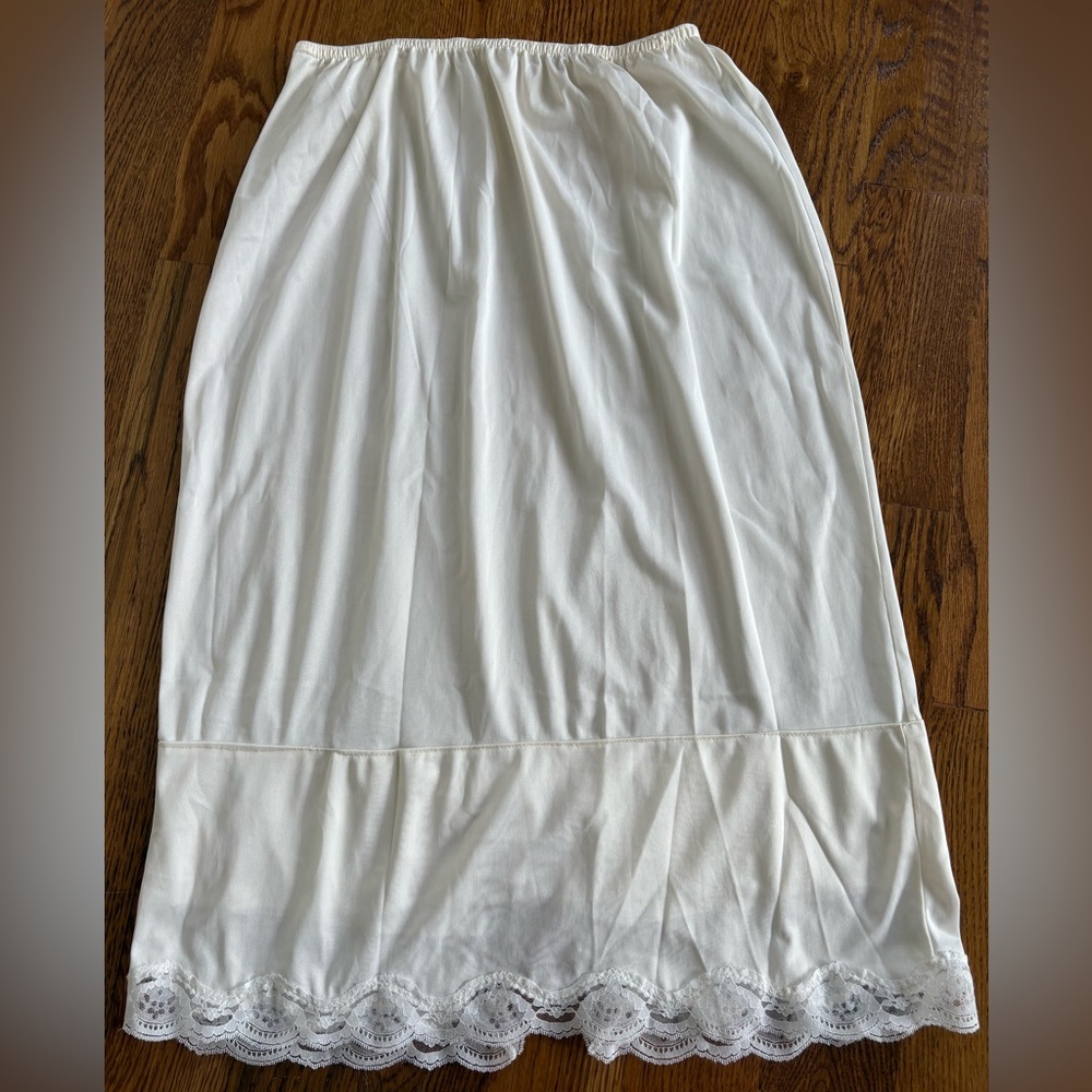 VTG Lingerie Greenco Maid White Nylon Lace Slit Half Slip Romantic Soft Sz. M
